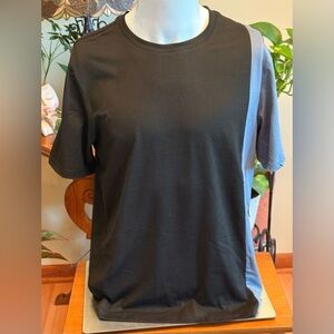 NWOT Mens Size Small Short Sleeve Polyester T-shirt Black With Gray Basic Shirt